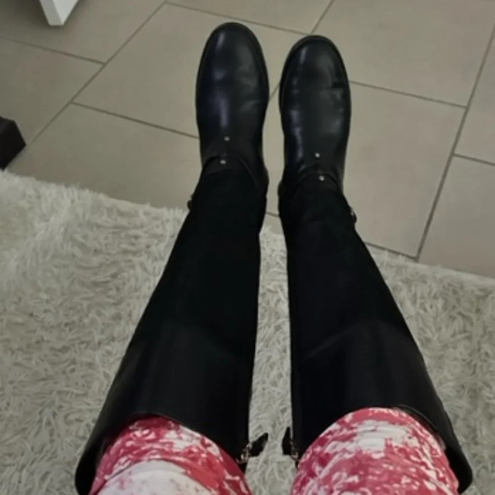 Tory Burch Pebbled 2 Tone Leather Black Riding Boots (EUC) Sz 8